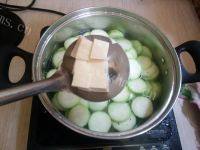 家常菜丝瓜豆腐汤做法图解4)