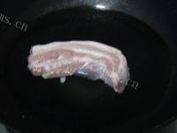 家常菜莴笋烧肉做法图解2)