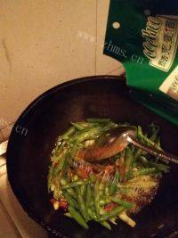 美味麻辣豆角菜做法图解4)