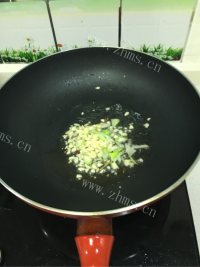 家常菜素炒土豆丝做法图解2)