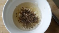 美味的蒜香面包条做法图解3)