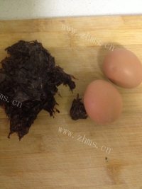 美味的紫菜鸡蛋汤做法图解1)