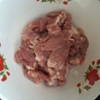 营养小酥肉蒸碗做法图解1)