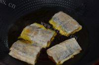 家常菜香煎带鱼