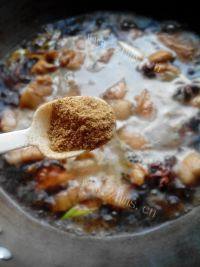 家常菜红烧肉炖土豆做法图解12)