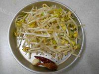 家常菜辣炒黄豆芽做法图解1)