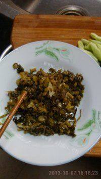 家常菜酸菜豆角做法图解3)