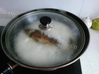可口的鲫鱼汤做法图解5)