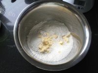 美味的蔓越莓司康做法图解1)
