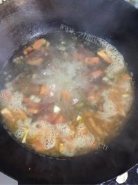 酸甜茄汁土豆粉做法图解5)