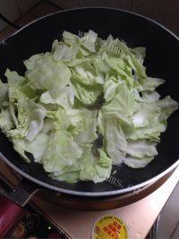 家常菜炝圆白菜做法图解8)