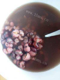 #爱美食#薏米红豆粥做法图解4)
