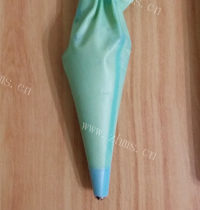 热腾腾的奶油原味曲奇做法图解6)