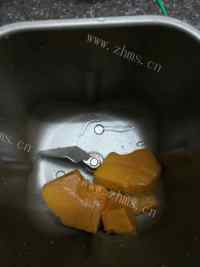 口感极佳的南瓜面包做法图解1)
