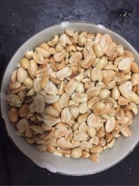 自制花生牛轧糖做法图解3)
