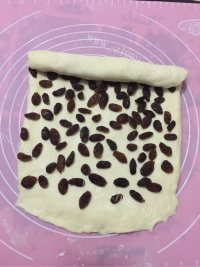 特色的葡萄干菠萝吐司做法图解14)