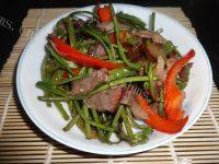 家常菜藜蒿炒腊肉
