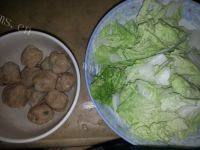 鲜香的白菜肉丸汤做法图解1)