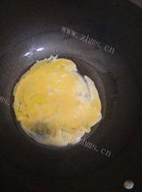 诱人的腊肠炒饭做法图解3)