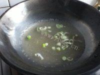 美味的香菜鸡蛋汤做法图解7)