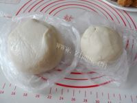 秘制蛋黄肉松酥做法图解9)