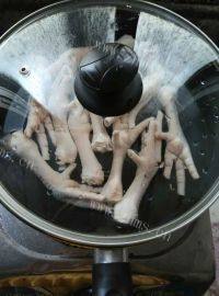 美味的卤水鸡脚做法图解1)