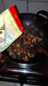 营养丰富的板栗烧排骨