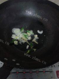 口感饱满的炒莴苣做法图解4)
