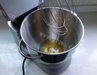 自制抹茶戚风蛋糕做法图解1)