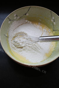 喷香的豆乳奶酪蛋糕做法图解4)