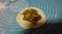 美味的咖喱卷心菜馅饼做法图解10)