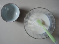美味的椰子慕斯蛋糕做法图解3)