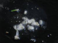 肉炒芹菜做法图解4)