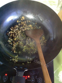 美味的香菇油饭做法图解3)