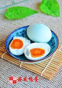 美味的腌咸鸭蛋