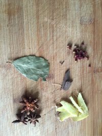 麻辣鲜香蒜蓉辣椒酱风爪做法图解2)