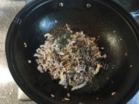 美味的蛋包饭做法图解5)