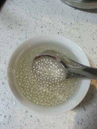 椰汁西米露做法图解2)