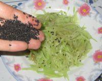 最爱的凉拌佛手瓜做法图解8)