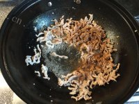 香嫩的樱花虾蛋炒饭做法图解5)