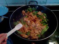 下饭的尖椒炒干豆腐