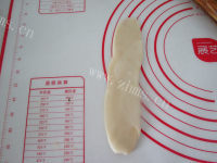 色泽鲜亮的鲜肉月饼做法图解9)