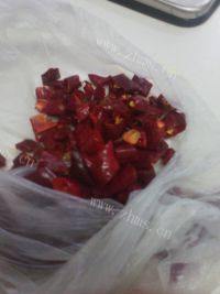 家常菜腊肉炒豆干做法图解4)