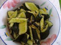 家常菜刀拍黄瓜