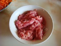 美味营养的鱼香肉丝做法图解2)
