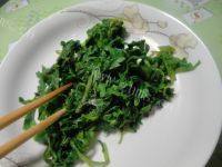香飘的凉拌芹菜叶做法图解10)