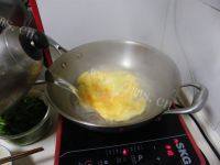 十分诱人的韭菜鸡蛋汤做法图解5)