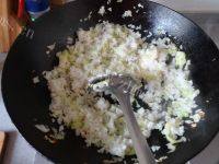 下饭辣酱炒饭做法图解8)