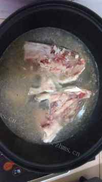 珍馐美味的鱼头豆腐汤做法图解3)