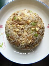 美味的萝卜干炒饭